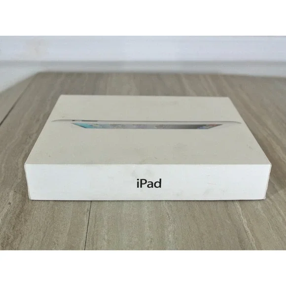 Apple iPad 2 16GB, Wi-Fi, 9.7in White - - Picture 2 of 5